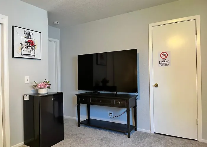 Cozy Suite With Private Patio Close To Downtown And Uc Davis Medical Center